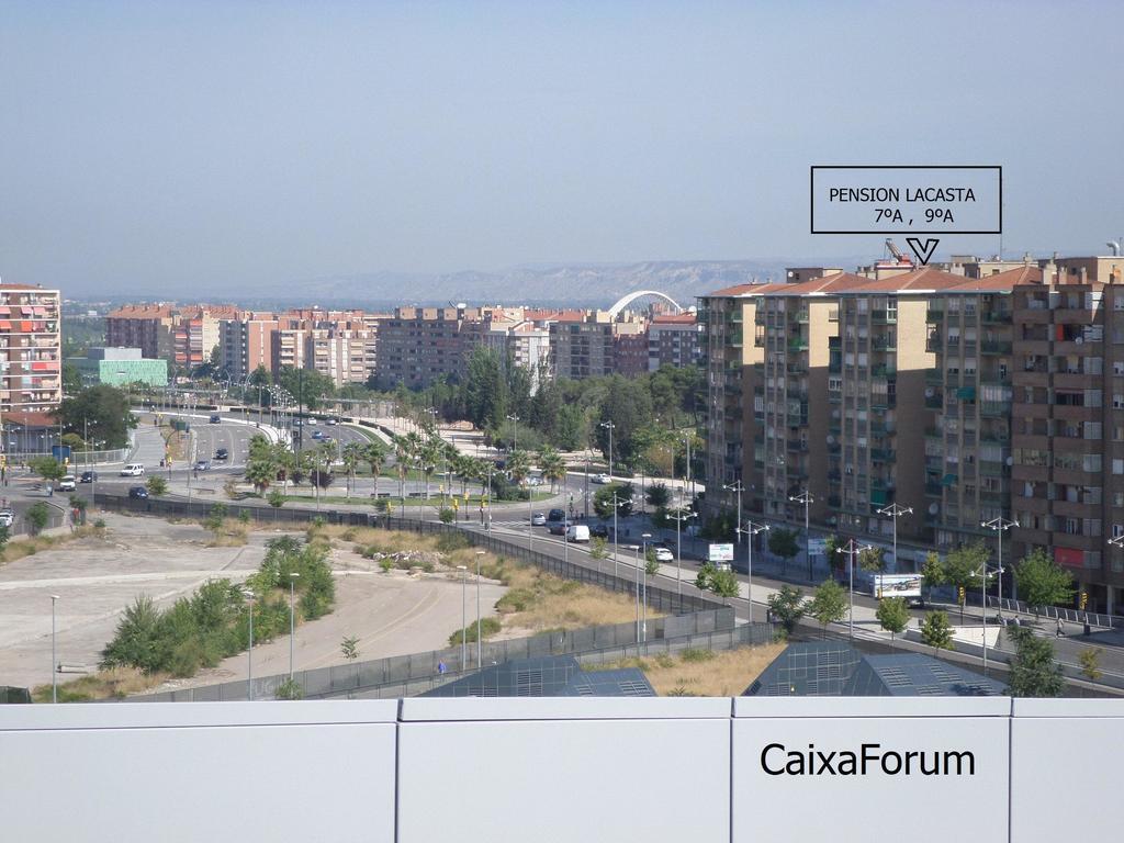 Pension Lacasta Zaragoza Exteriör bild